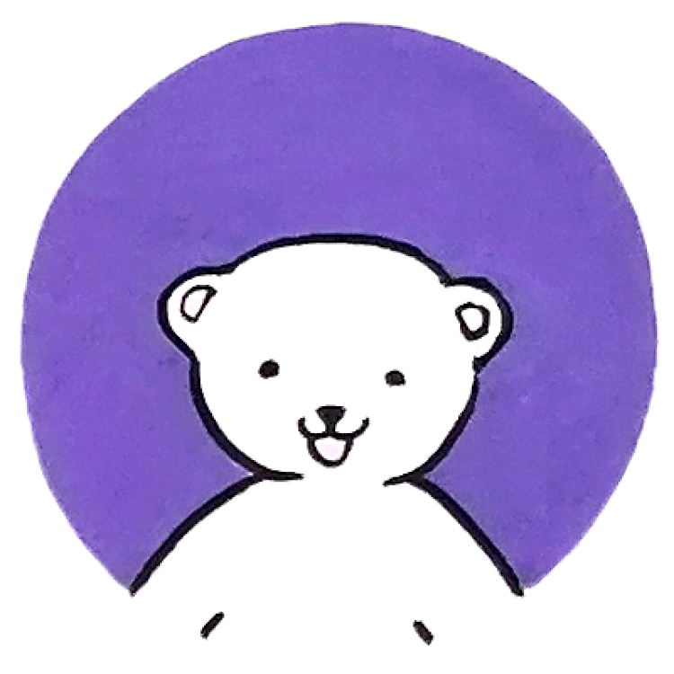 Médaillon violet dans lequel il y a un ourson blanc qui sourit, tout mignon.