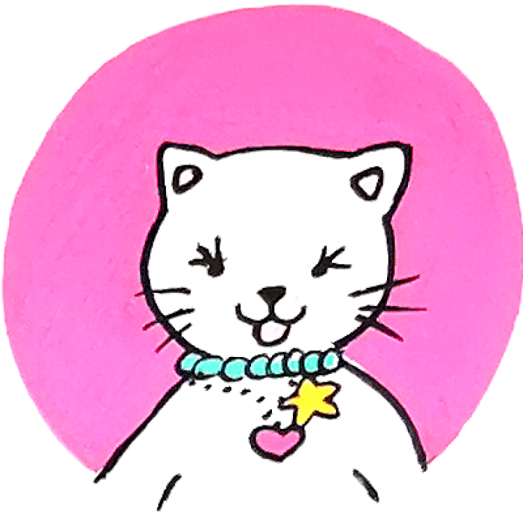 Médaillon rose dans lequel il y a une chatte blanche avec plein de colliers qui sourit, tout mignon.