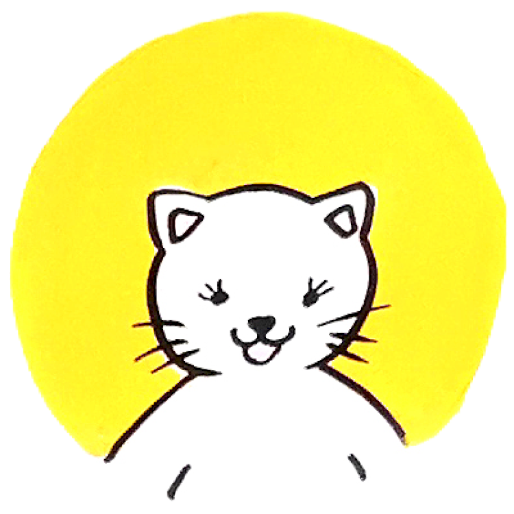 Médaillon jaune dans lequel il y a une chatte blanche qui sourit, tout mignon.